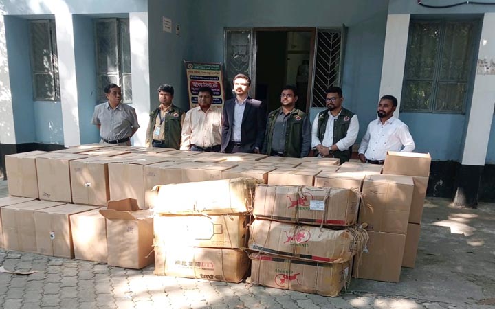 চট্টগ্রামে কাস্টমসের অভিযানে ৭ লাখ অবৈধ বিড়ি-সিগারেট জব্দ